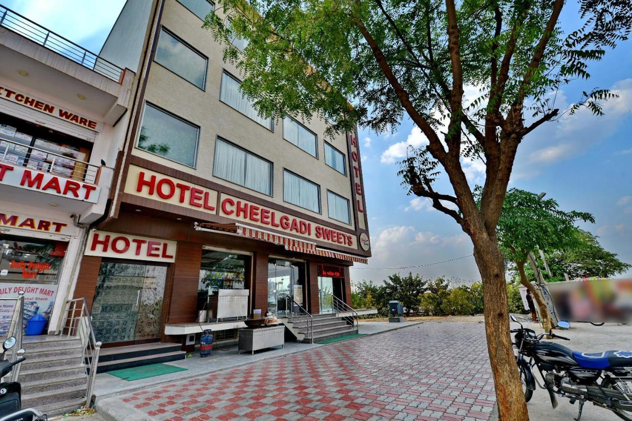 Oyo 9753 Hotel Cheelgadi Jaipur Exteriör bild