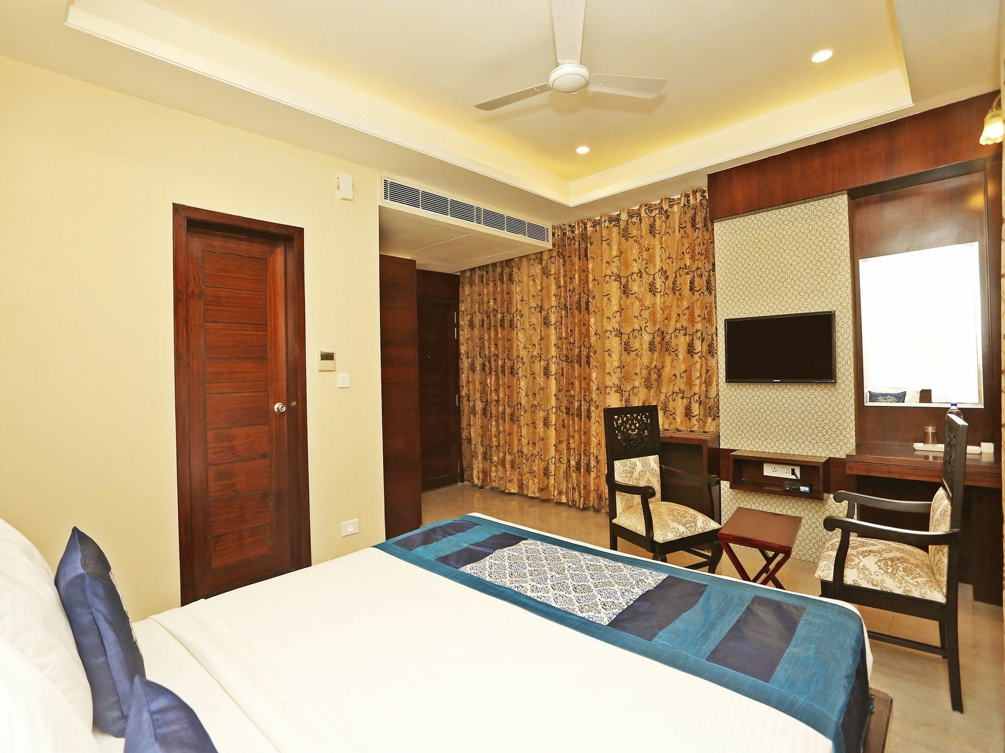Oyo 9753 Hotel Cheelgadi Jaipur Exteriör bild